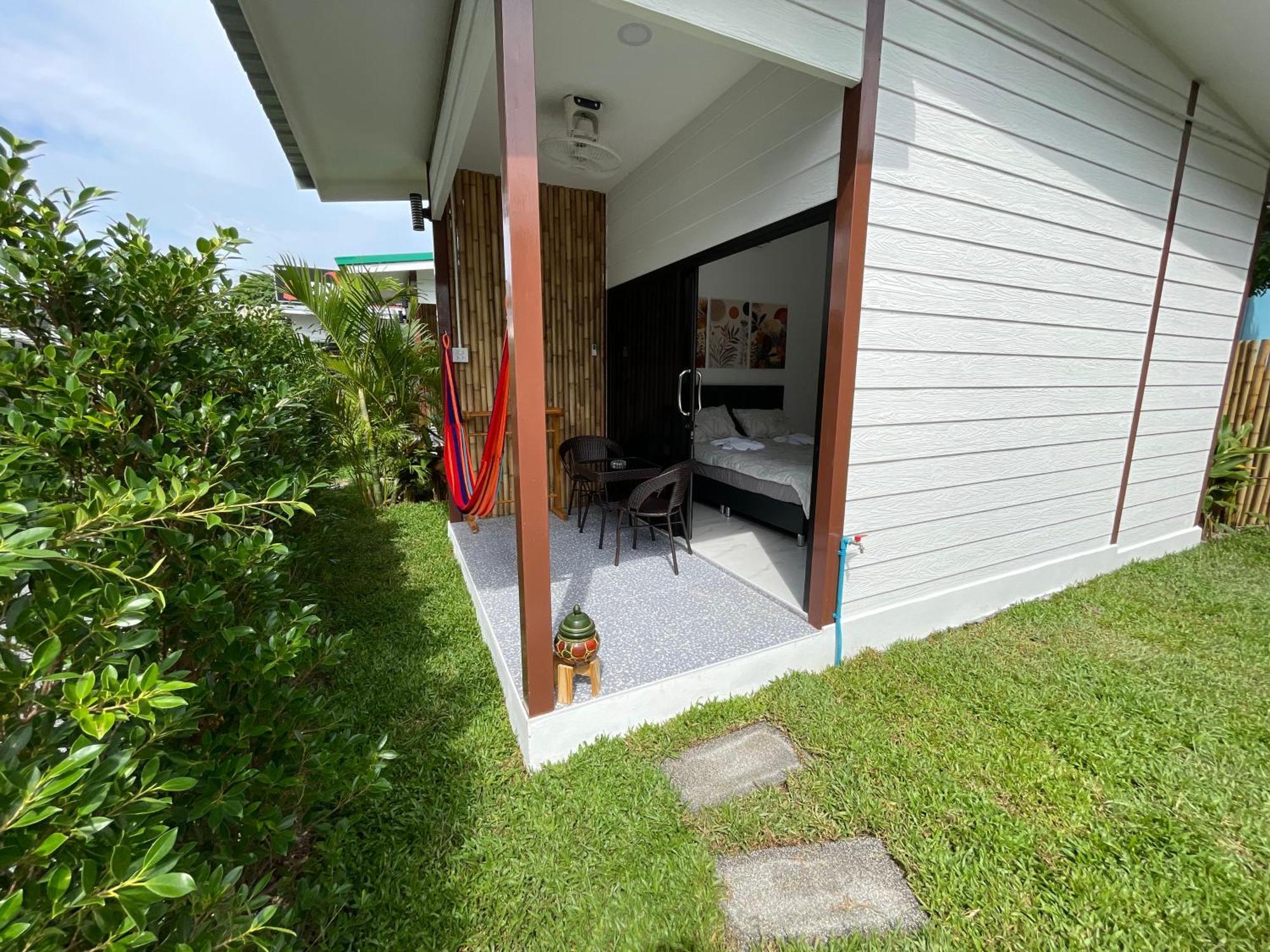 Pavana Boutique & Kite Bungalows Thongsala Exterior photo